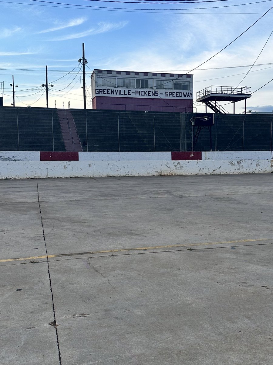 It’s empty, but it’s here!

I will never GIVE UP on this racetrack.   It MATTERS!

Raise AWARENESS!   Sharing is caring !

Dear Santa,
      All I want for Christmas is to see The REAL Historic Greenville Pickens Speedway open up again!

#gpshistory #GPS #nascarhistory #racetrack…