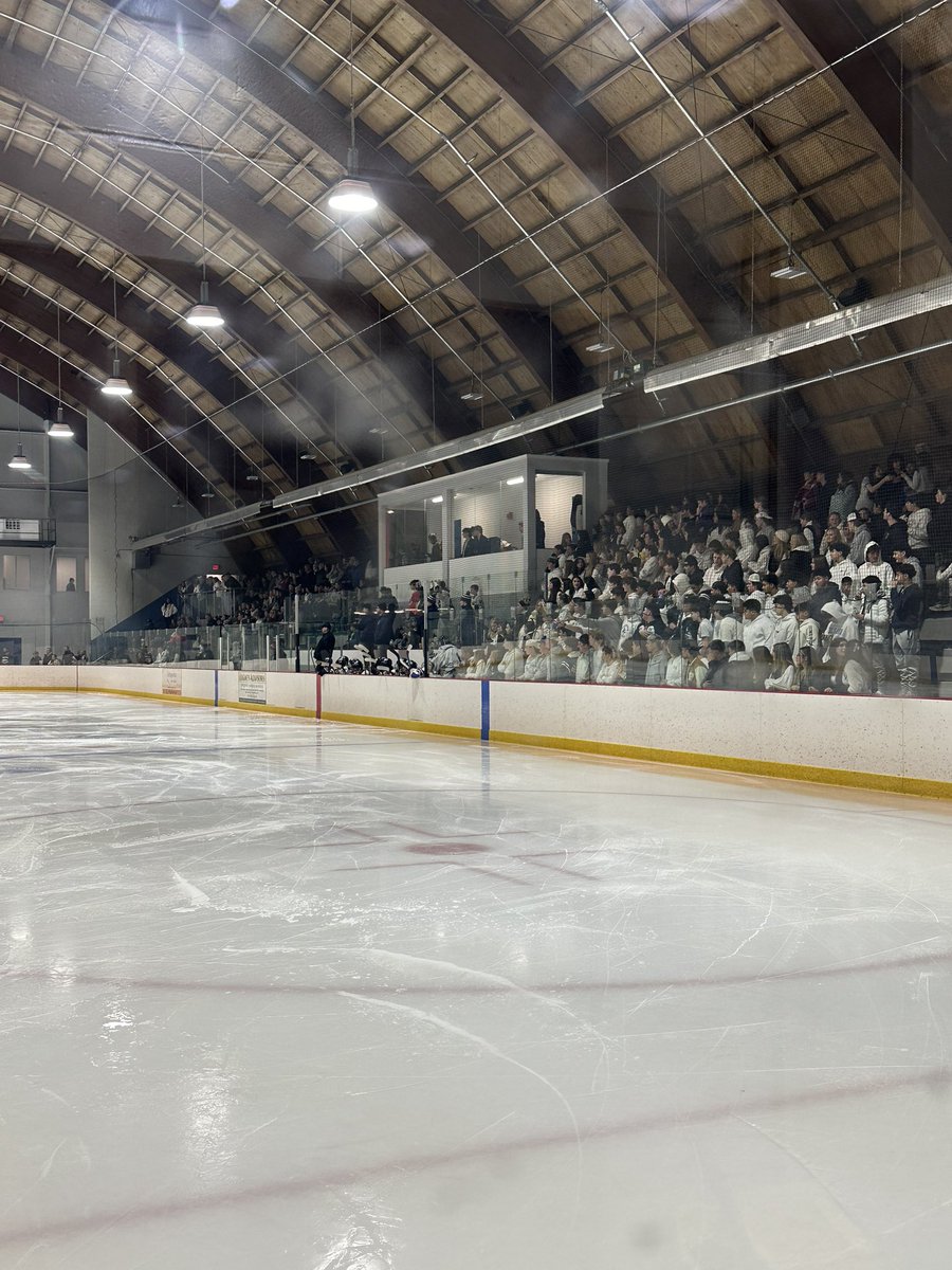 Great crowd tonight in Framingham! Flyers beat the Red Hawks 4-2 in a great game!