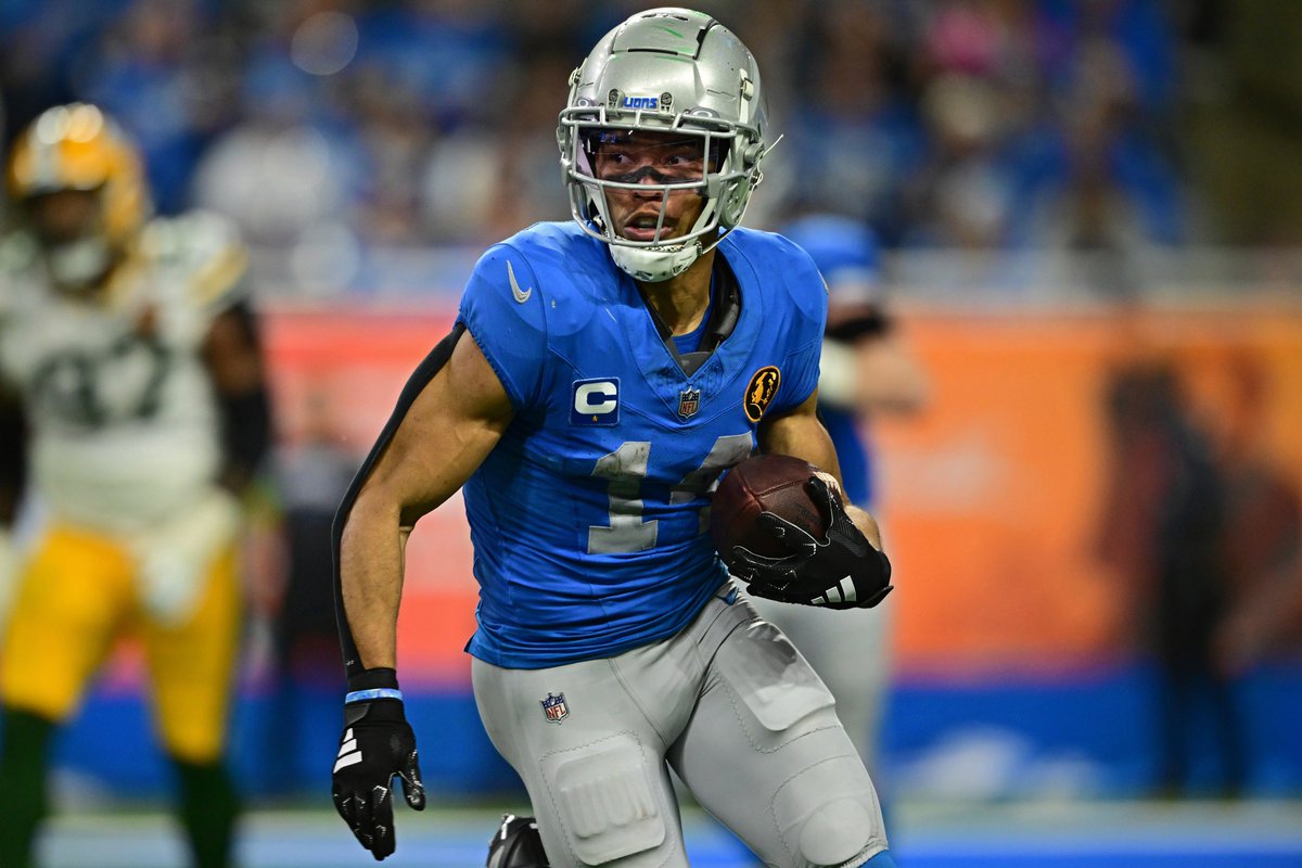 Who would you rather have as your WR1? 🤔

❤️ for A.J. Brown
🔁 for Amon-Ra St. Brown

#FlyEaglesFly | #OnePride