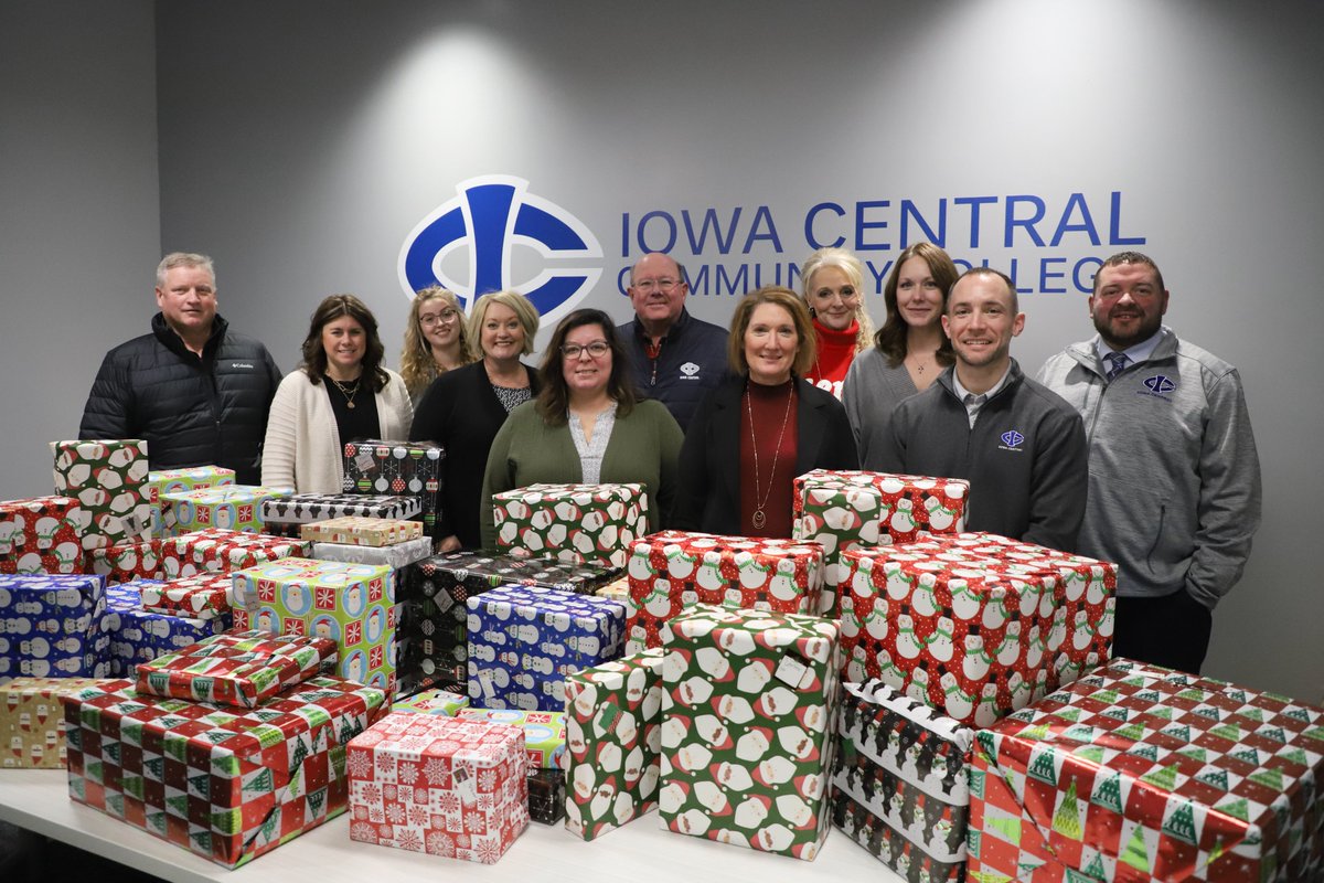 A special #TritonShoutout to our administrative team for embracing the #SeasonOfGiving and adopting families this Christmas! They donated, shopped, and wrapped! We appreciate all they do for #TritonNation and know their generosity is going to bring many smiles! 🔱🎁 #TheTritonWay