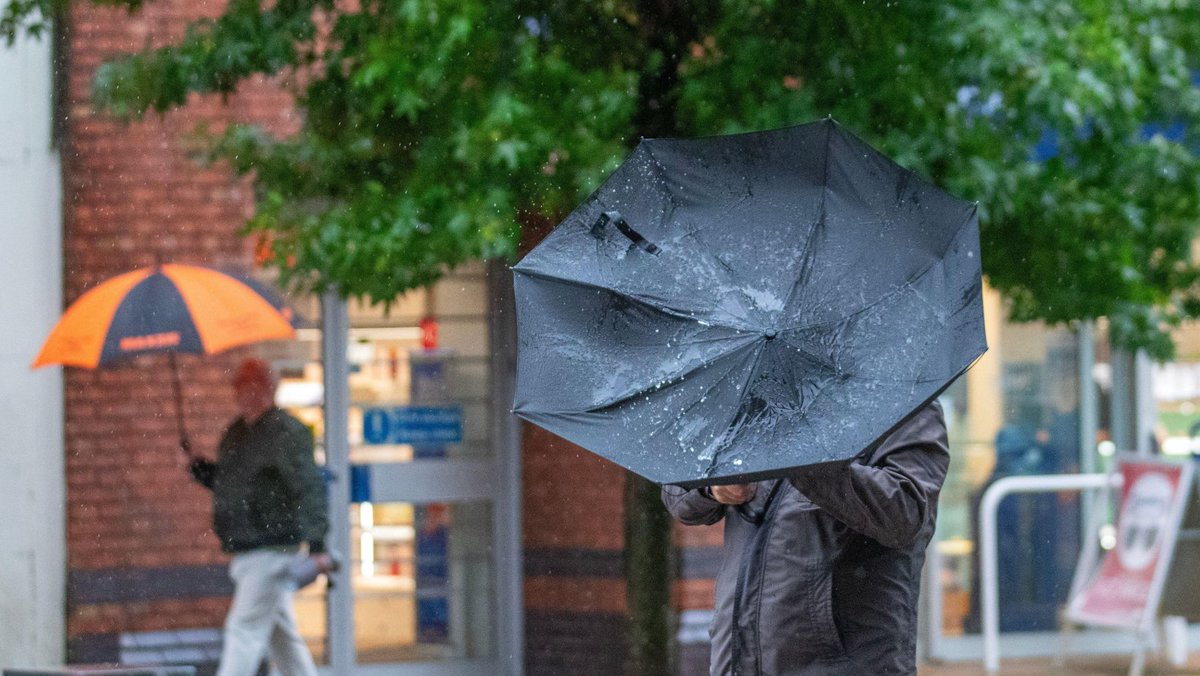 Christmas travel plans for people across the North East could be under threat as Storm Pia is set to bring winds of up to 80mph to parts of the UK. The Met Office has issued a yellow weather warning for high winds. Read more: planetradio.co.uk/metro/local/ne…