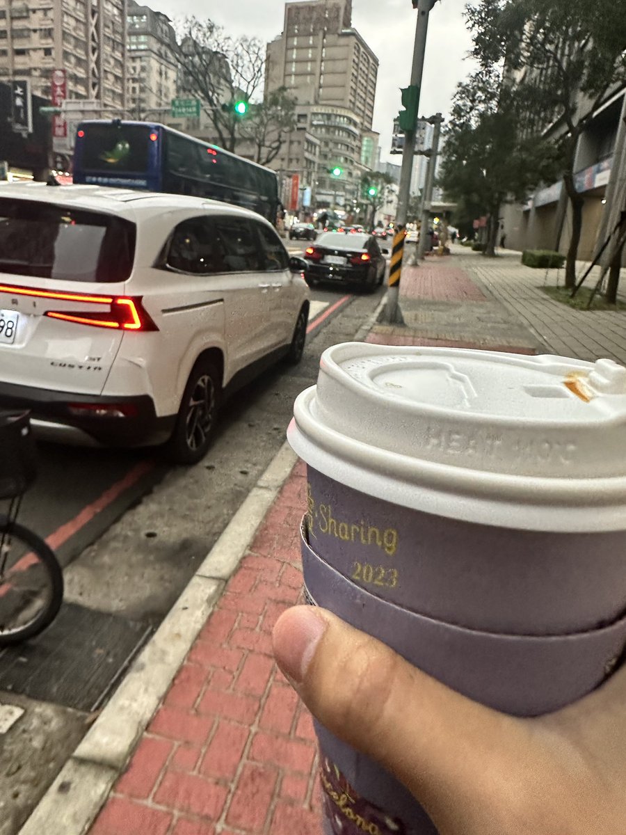 今天的天氣怎麼跟昨天差這麼多？