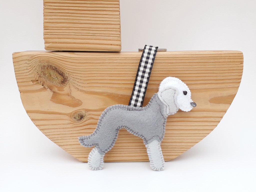 misheleneous.etsy.com 🐕 The little Lamb Dog or Bedlington Terrier as its known, has become a very popular kennel club breed at @misheleneous in 2023 🎁 

#MHHSBD #FestiveEtsyFinds #keyring #birthdaygift