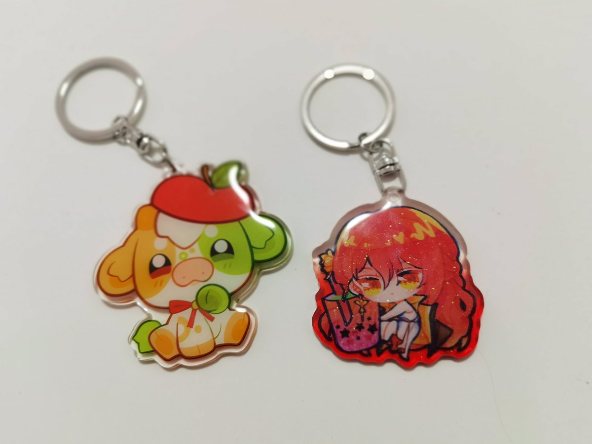 Ericcustomcraft's tweet image. Did you love epoxy charms or epoxy glitter charms?😍😍#epoxycharms #acrylickeychain #keychaindesign