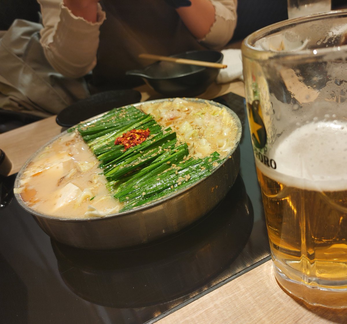 きのうはいつも会ってる子と健全ごはん
もつ鍋食べたことないって言ってたから仕事終わりで行ってきた😇
えっちだけじゃなくてご飯やおでかけも楽しめる関係っていいよね