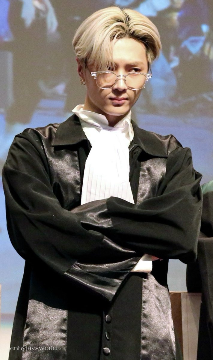 231220 lawyer jay 👓💼
#제이 #JAY #ENHYPEN_JAY #엔하이픈 #ENHYPEN