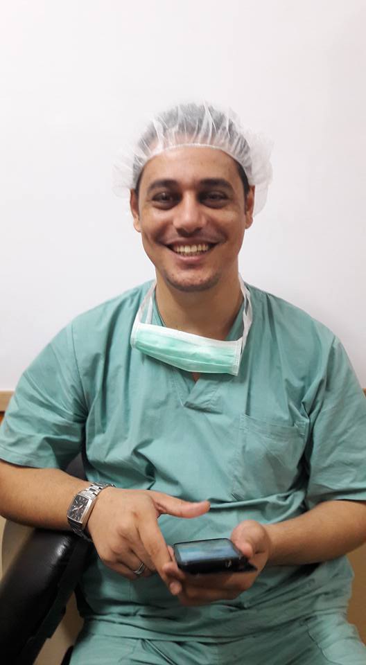 I have been deeply mourning Dr. Hani Al-Haitham since he was killed a few days ago. I want to tell you about Hani, an incredible person and doctor. He was killed with his wife, Dr. Samira Al-Ghefari and their five children, Sherin, Thea (Tota), Sara, Samir, and Wafaa. A 🧵