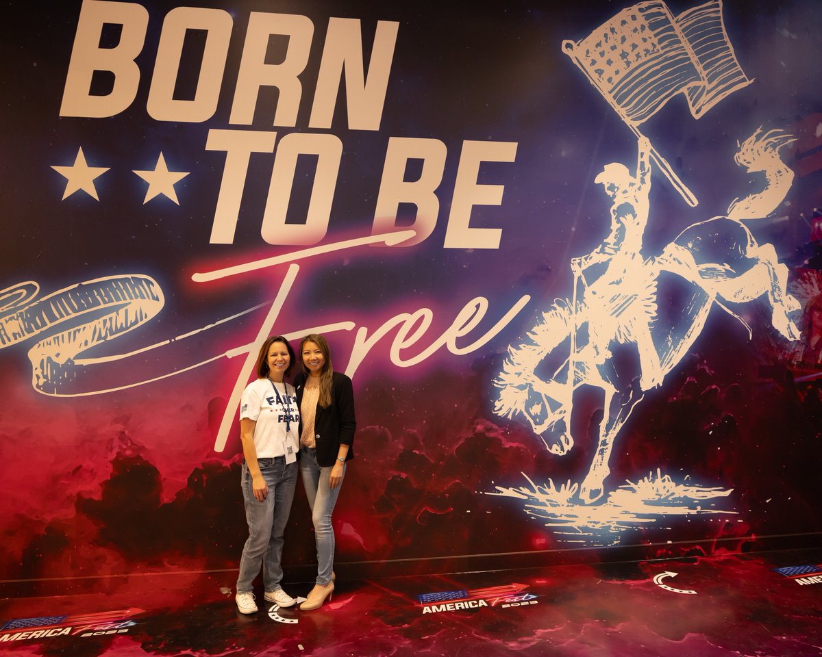 LisaSSmiley's tweet image. Fun times at @TPUSA's #AMFEST2023 this week! So great to be among 13,000 patriots all in one place!