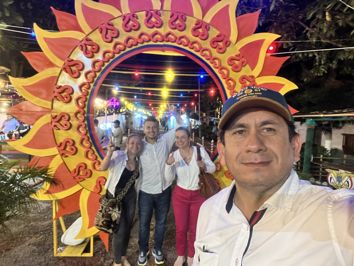 ACOSPTE's tweet photo. Porque te casaste Adonay! https://t.co/JOJCBzU74H
