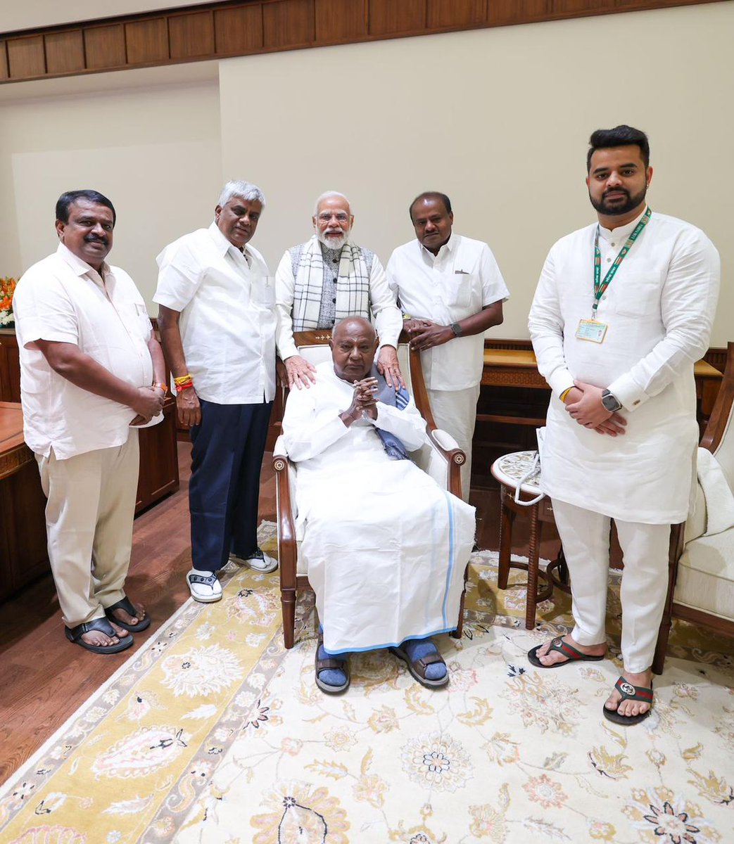 I am immensely grateful to Prime Minister @narendramodi for the warmth and respect he has always accorded me. His vision for India’s development, his dynamism and boundless energy has done us a lot of good. My sincere thanks for receiving me and my party delegation. @PMOIndia