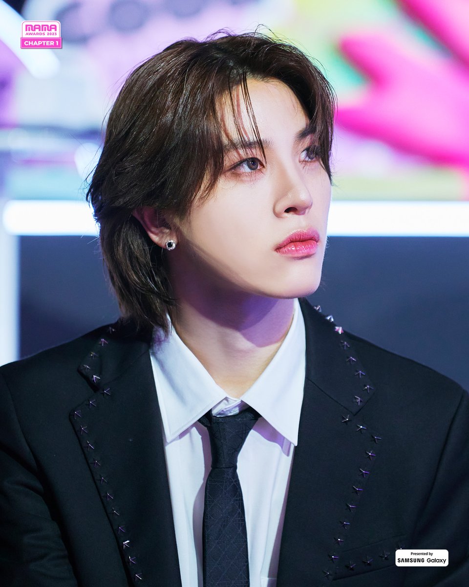 MnetMAMA's tweet photo. [#2023MAMA] Special behind scenes📸 #treasure #트레저

Knock, Knock🔔 More Special Behind Cuts are here!🎁
Feel the GOOD VIBES of 2023 MAMA AWARDS!

ONE I BORN
2023 MAMA AWARDS

#MAMAAWARDS
#2023MAMAAWARDS https://t.co/EbMjY5nqsb
