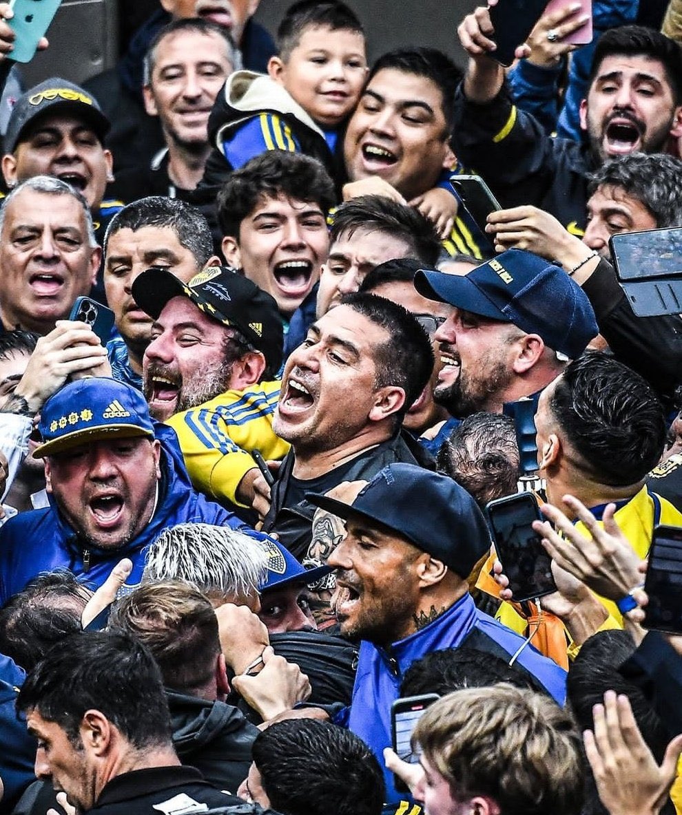 El hincha de Boca le dió un gran voto de confianza a Román. Ojalá nunca perdamos de vista lo más importante: somos un Club Atlético. En mi opinión, JRR está ante los 4 años más importantes de su vida.