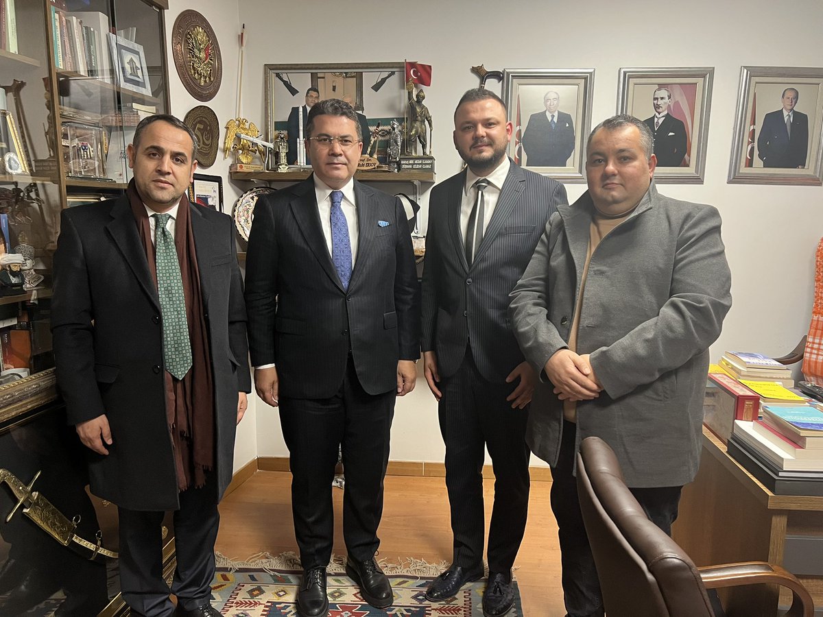 Genel Baskanimizin Basdanismani kiymetli buyugum  <a href="/ersoyruhi/">🇹🇷Prof. Dr. Ruhi ERSOY</a>  Prof. Dr. Ruhi Ersoy Beyi makaminda ziyaret edip degerli fikirlerinden faydalandik. 

2024’E DOĞRU DİYAR DİYAR ANADOLU

Ayırmadan Ayrışmadan
Yerelde İktidar
Ülkede İstikrar

#MHP