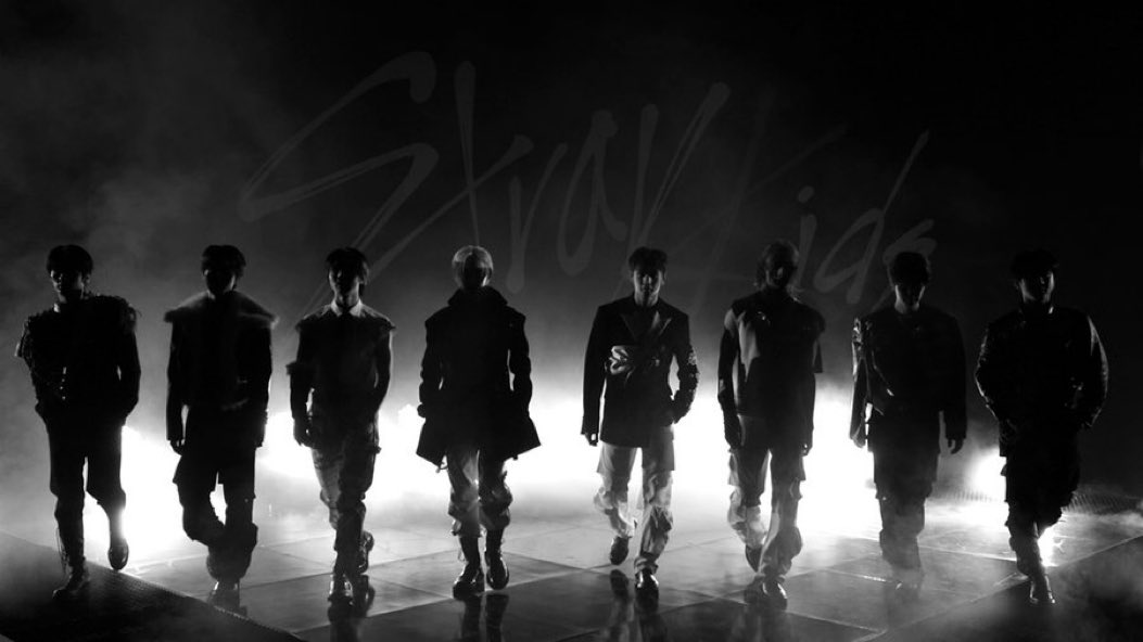 Stray Kids(스트레이 키즈) "특(S-Class)" + "락 (樂) (LALALALA)" Performance | 2023 Billboard Music Awards

다시 보러 가기 👇
Re-watch the performance 👇

youtu.be/k1nvZEuXp1c