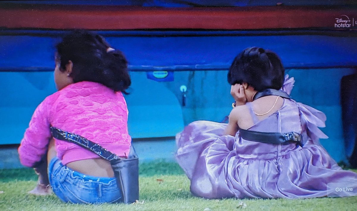VTstanforever's tweet image. Mood out girls 🥲🤣🤣🤣😭
#biggbosstamil #BiggBossTamil7