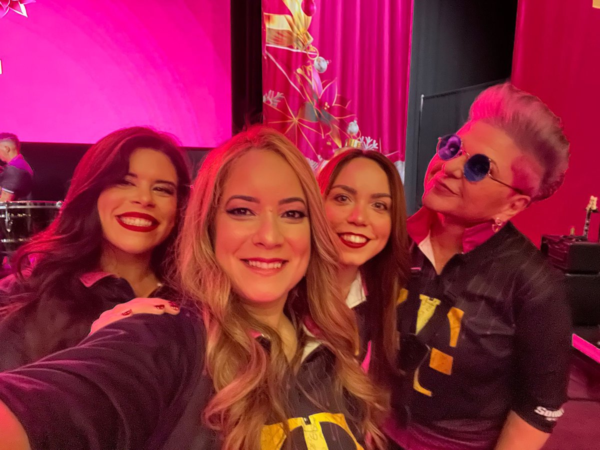 @SolyCorrea @daniol3t @WencyBaerga  ♥️🎤🎹🎸 #tmobilepr #tmobile #banda #sonoraMagenta #musica #amorporlamusica