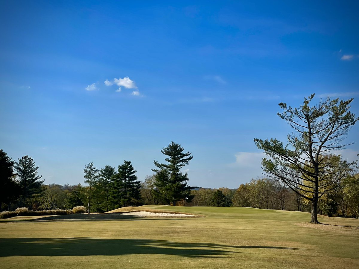 lipouts's tweet photo. Excited to announce that I have been commissioned to develop a Master Plan for improvements to historic Bowling Green CC. Good to work on yet another project close to where I was born/raised. BGCC is a great club w/ tons of potential to become something really special! https://t.co/ZSVObc9phs