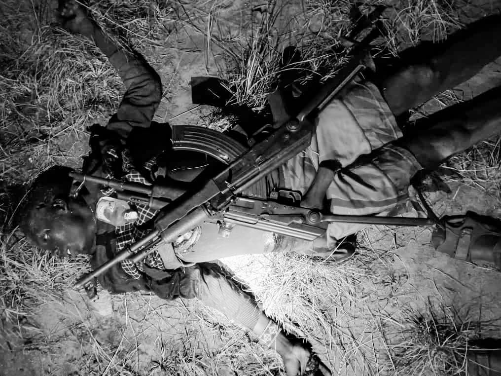 Two cattle rustlers were yesterday 20th December shot dead and two guns were recovered in Acherer, Moruita Sub-county Nakapiripirit District after they were intercepted by soldiers attached to the53 Infantry Battalion of the Uganda Peoples' Defence Forces @MODVA_UPDF @DeoAkiiki