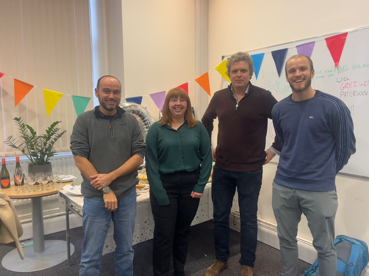 NMG Imperial (@natmaggroup) on Twitter photo Congrats to #NMGIC <a href="/evelyn_baker97/">Evie Baker</a> who passed her PhD viva with no corrections!
Thanks to <a href="/ga_paterson/">Greig Paterson</a> and Mark R. For taking the time to examine her thesis.
Enjoy <a href="/OxEarthSciences/">Oxford EarthSciences</a> ! Congrats to #NMGIC <a href="/evelyn_baker97/">Evie Baker</a> who passed her PhD viva with no corrections!
Thanks to <a href="/ga_paterson/">Greig Paterson</a> and Mark R. For taking the time to examine her thesis.
Enjoy <a href="/OxEarthSciences/">Oxford EarthSciences</a> !