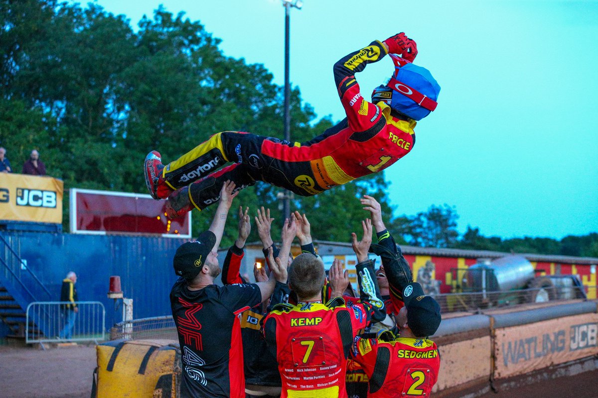 🇦🇺 Max Fricke 🇦🇺 Sam Masters 🇦🇺 Ryan Douglas 🇺🇸 Luke Becker 🇬🇧 Richard Lawson 🇬🇧 Drew Kemp 🇬🇧 Joe Thompson Secure your place trackside for 2024 - an ideal Christmas present for the #speedway fan in your life 🎁 🎫 All enquiries... 📧 lions@leicesterspeedway.com