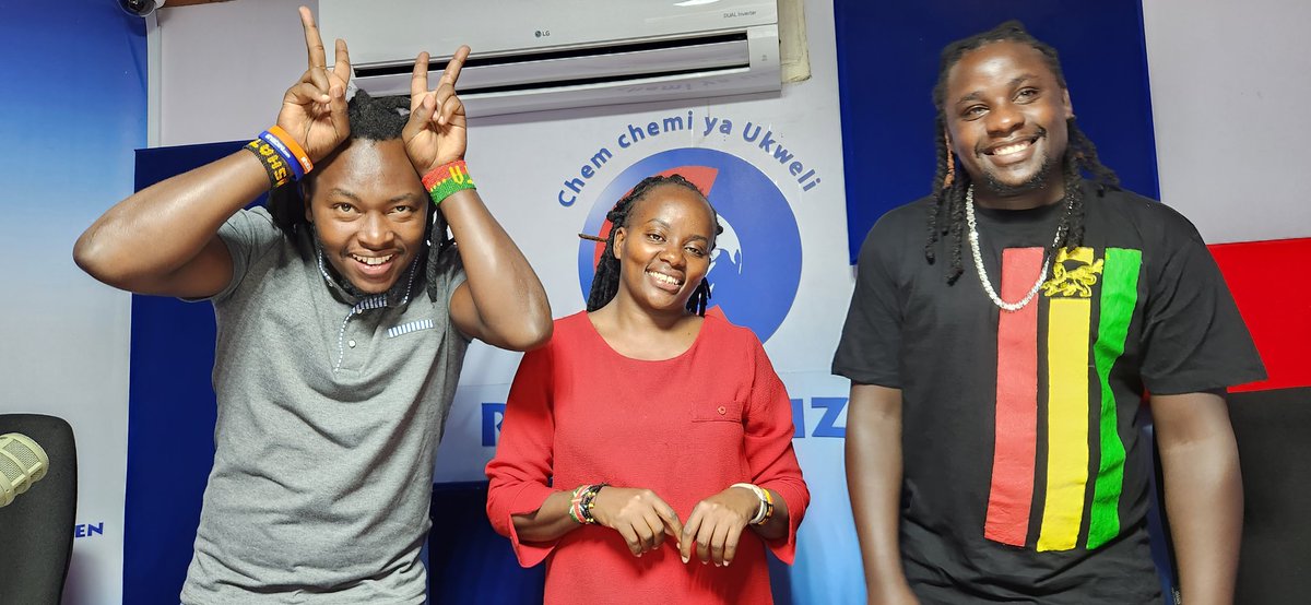 Waayback Thursday na mbogi Gyalchild @AQtee, OYV @ShattaTikiTaka na The Man @Ronixxthedon. U dea? Umefika ocha ama this time sikukuu ni Kanairo? #WaksTikiTaka #RadioNumberOne