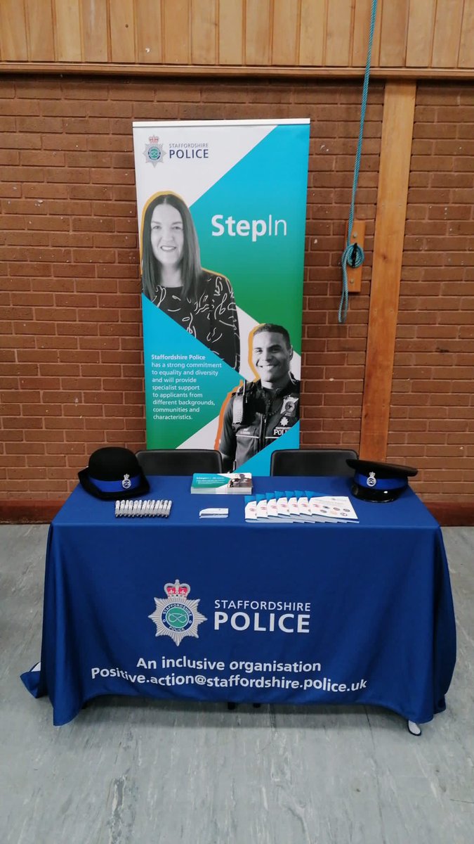 Our team are at a future pathway event at @pagethighschool today. Offering career advice @StaffsPolice and support to students @SFRSPosAction  #EDI #futurecareers #ourcommunities #potential