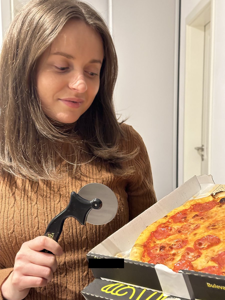 roxanamuntian's tweet image. Vacation mood 🔛

#WomanInTech #codinglife