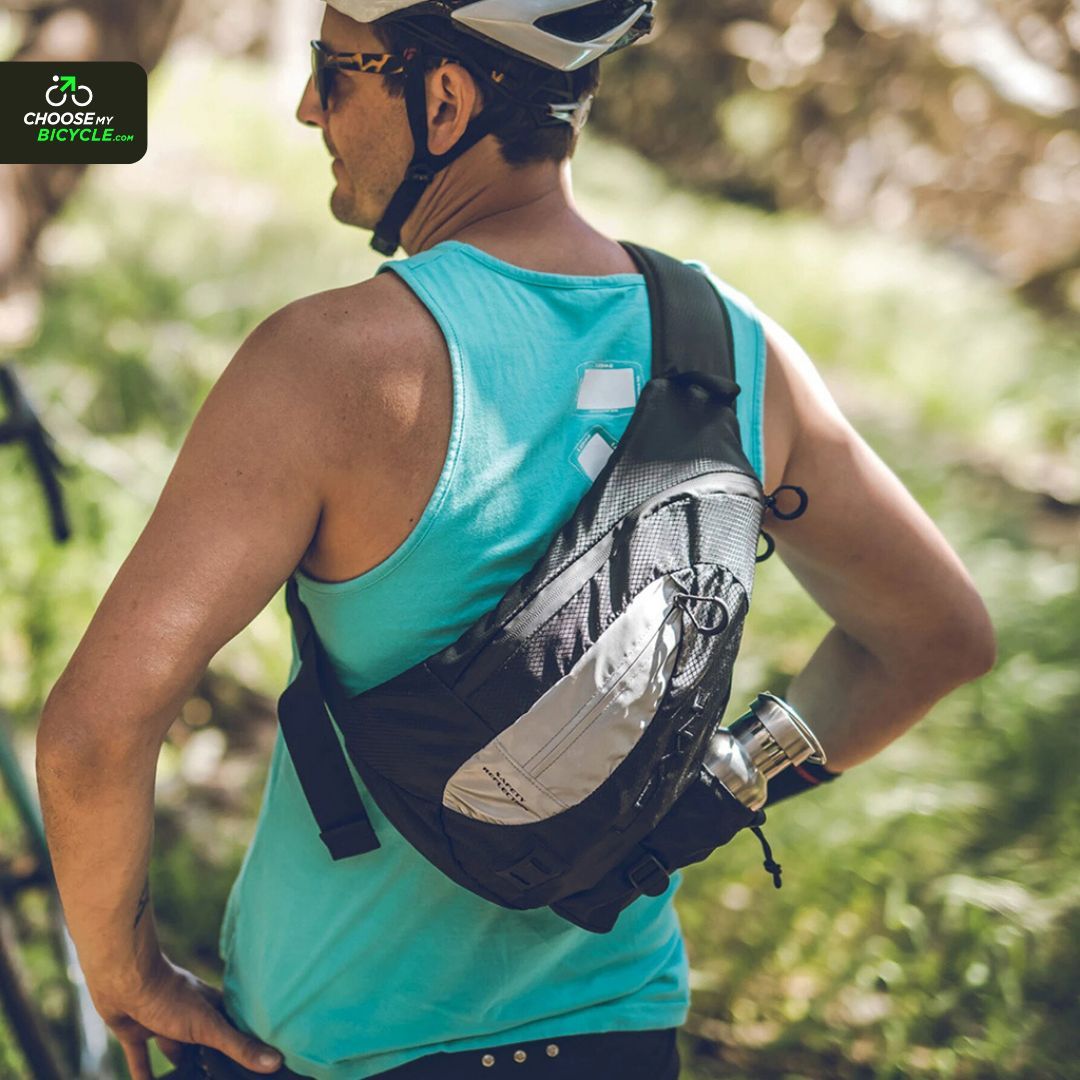 Lezyne Shoulder Pack + Lightweight, minimalistic single strap cycling pack. + Water resistant design. + Reflective secondary pocket for added visibility and additional storage. + External, easy access water bottle holder. buff.ly/41vjNM8 #ChooseMyBicycle #KeepCycling