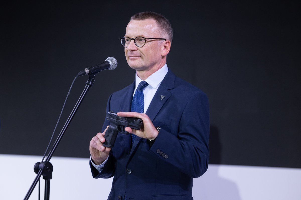 PGZ_pl's tweet image. #Podsumowanie2023
To był dobry rok dla #FBRadom, nie tylko za sprawą nowego Modułowego Pistoletu Samopowtarzalnego, który miał swoją premierę w trakcie #MSPO2023.
#pgz #FabrykaBroni #rozwój #zamówienia

tiny.pl/c6h6x