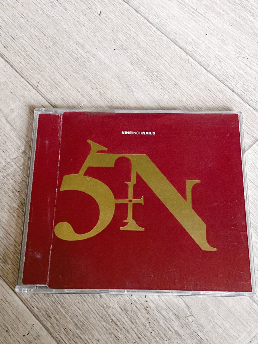 Dcscom's tweet image. 1989…
#nineinchnails
#trentreznor 
#industialmusic