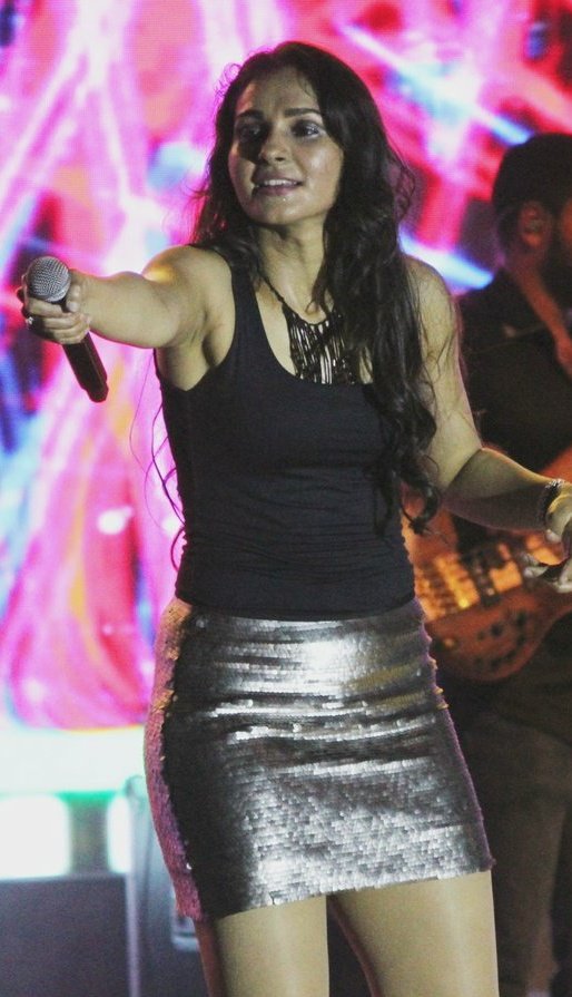 GB3MNsUagAAppRz?format=jpg&name=900x900