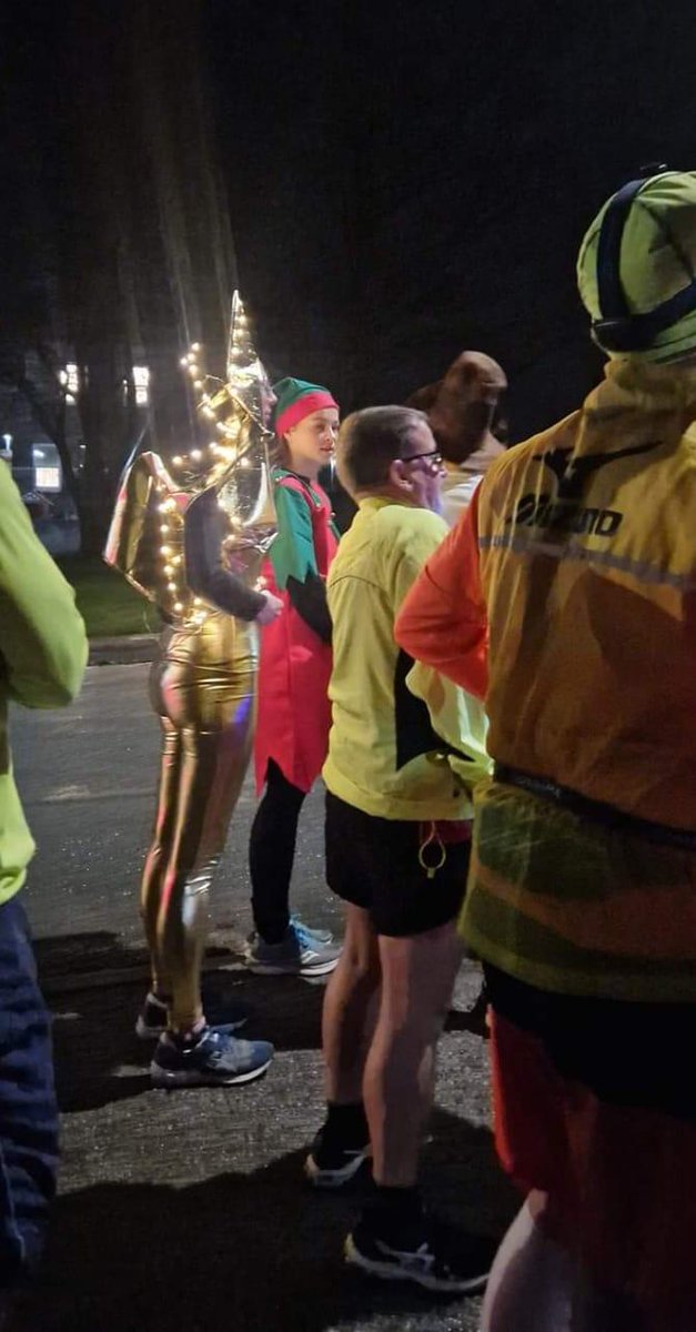 HVACComms's tweet photo. Follow that star tonight....🎶 
Our senior designer Von won best fancy dress at her Mince Pie run 🏃 🎉 🎄 ☃️ ✨
Well done, Von, we think you look great too. https://t.co/DWsY0GPCQe