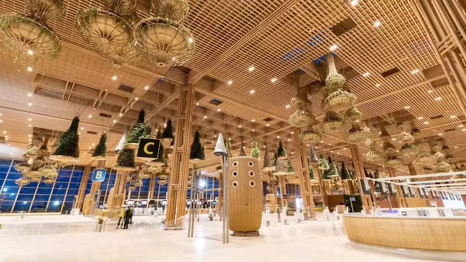 IndianTechGuide's tweet image. 🚨 Bengaluru Airport T2 wins UNESCO’s Prix Versailles Award.