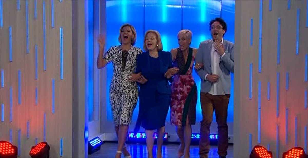 After ten years and over 2,500 episodes, the final episode of Studio 10 will go to air tomorrow.📺

Looking back at what the show was once like, it truly is a shame that it declined to the extent that it did. Here's some caps from the 1st anniversary of the show. #Studio10