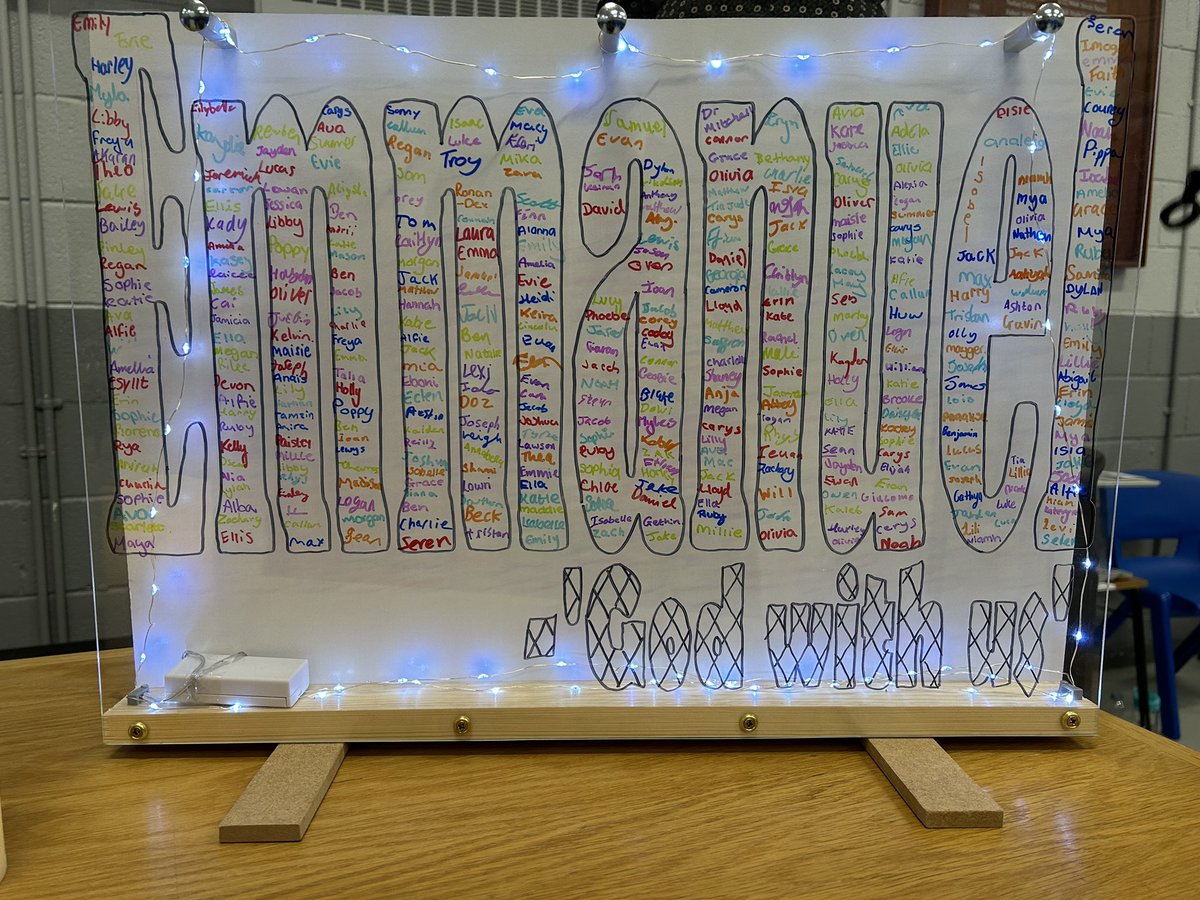At @StJohnsAberdare staff, pupils and governors wrote their names on sheets which decorated the hall during their Carol Services. The names were written inside the words 'Emmanuel- God with Us', then lit, showing God's light shining through his people. What a great idea!