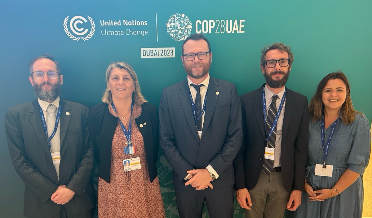 📅La #COP28 @ONU_fr sur le changement climatique s'est tenue du 30/11 au 12/12. @Univ_CotedAzur prône l'éclairage scientifique pour influer les décisions politiques sur les enjeux climatiques ➡️Découvrez le décryptage de la délégation @univ_cotedazur : newsroom.univ-cotedazur.fr/actualites-eve…