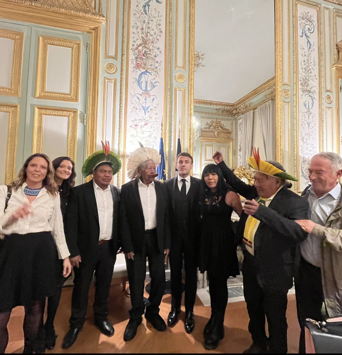 So honored to accompany Cacique Raoni and @EmmanuelMacron in their efforts for the preservation of the Amazonian rainforests. A memorable evening dedicated to the protection of our planet's lungs and the support of indigenous leadership. #RainforestPreservation #AFV  #ActOnClimat