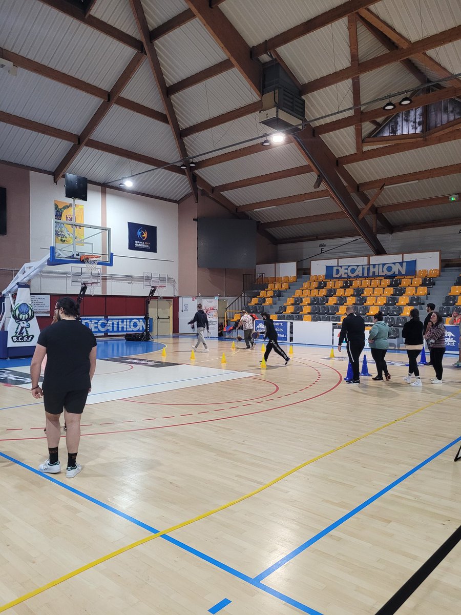 🏀Un panier pour l emploi 🏀
Dans la cadre du label #terredesjeux2024 , les @poleemploigrandest agences d'Épinal sont partenaires de cette action organisée par #lavilledepinal et #lecomitedebasketdesvosges .👍
Sport et jobdatings ⏩️