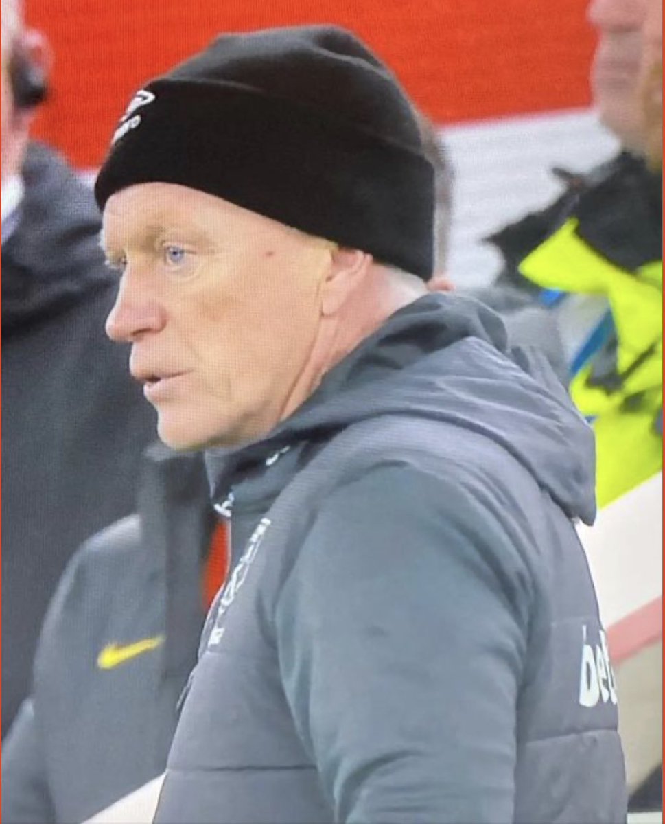 David Moyes looks like he’s about to rob Kevin McCallister’s house on Christmas Eve ￼