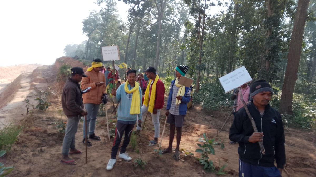 This morning Adivasi youth activists Ramlal Kariyam (Hariharpur), Jainandan Porte (Sarpanch, Ghatbarra) & Thakur Ram along with others were picked up by the police. Heavy police force is deployed in the village near Parsa East Kete-Basan coal mine. Tree-cutting has been started.