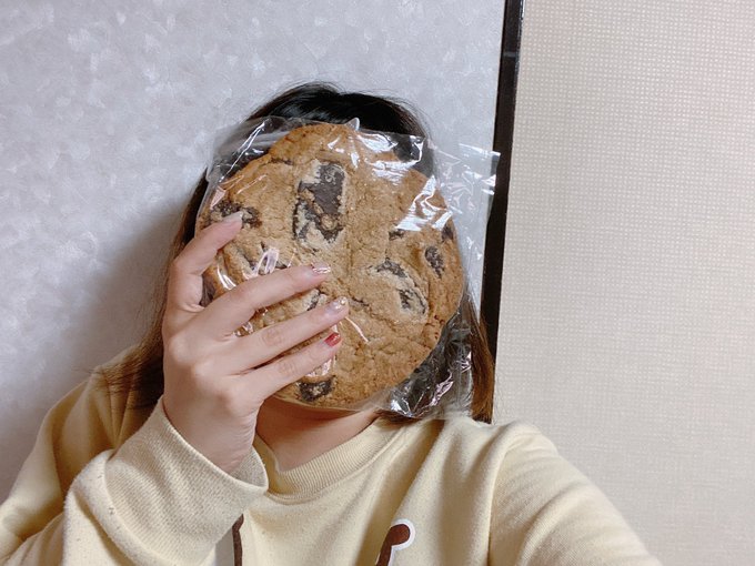「顔隠し ロングヘアー」のTwitter画像/イラスト(新着)