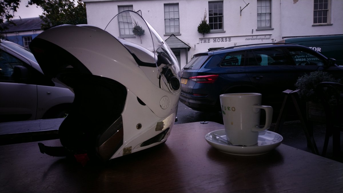 Shortest day! Quick, let's ride my #yamahadiversion900s to Moretonhampstead! Great day for it. Blowy but dry. #divvymanstravels #xj900s #motorcycling #xj900sdiversion #21stdecember23 #wintersolstice #shortestday #Motorcycleadventure #adventureriding