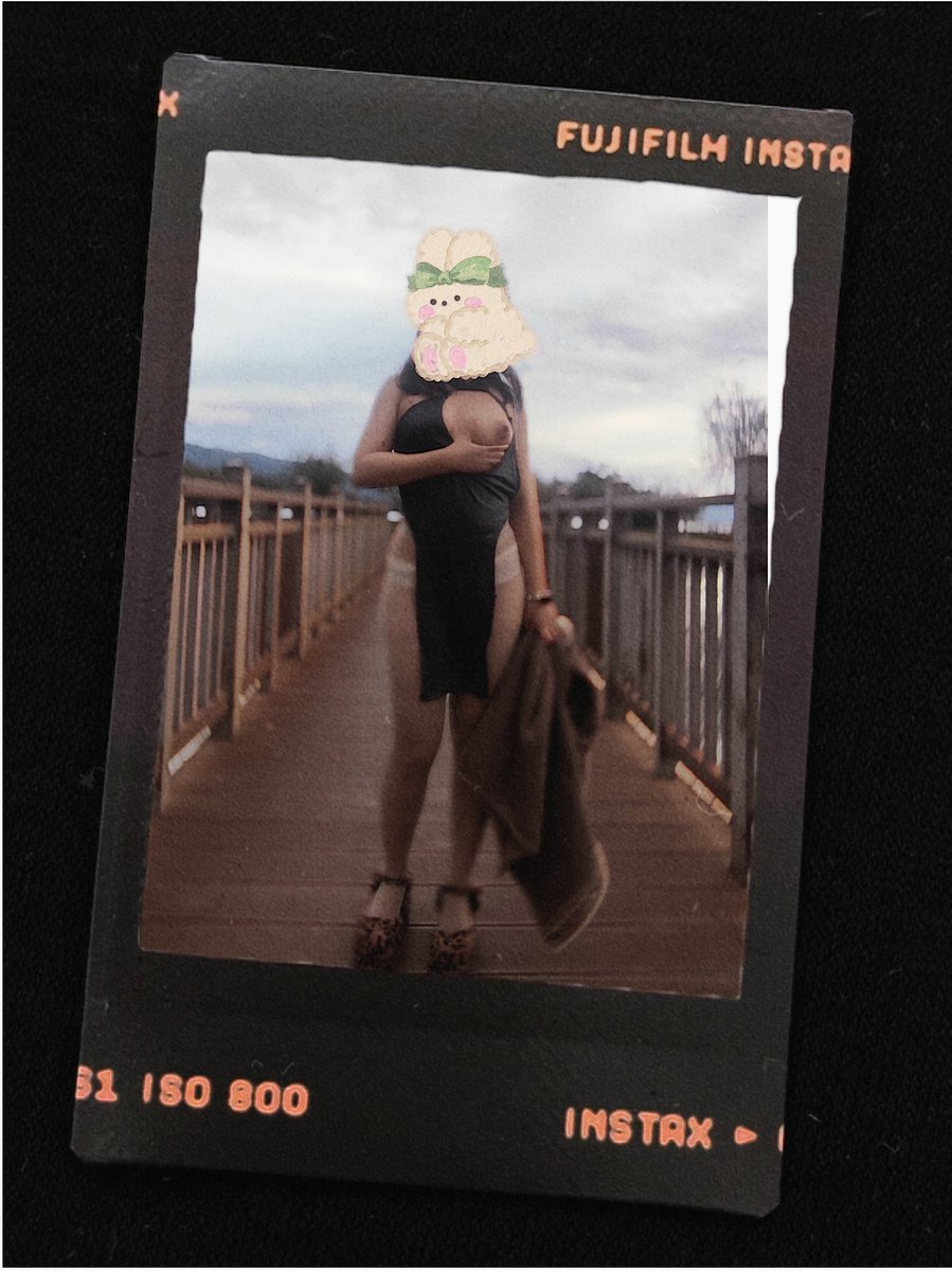 旁边就是大马路，拍的时候有个货车师傅停车看得津津有味，妹子吓坏了哈哈
（hupu删太快了