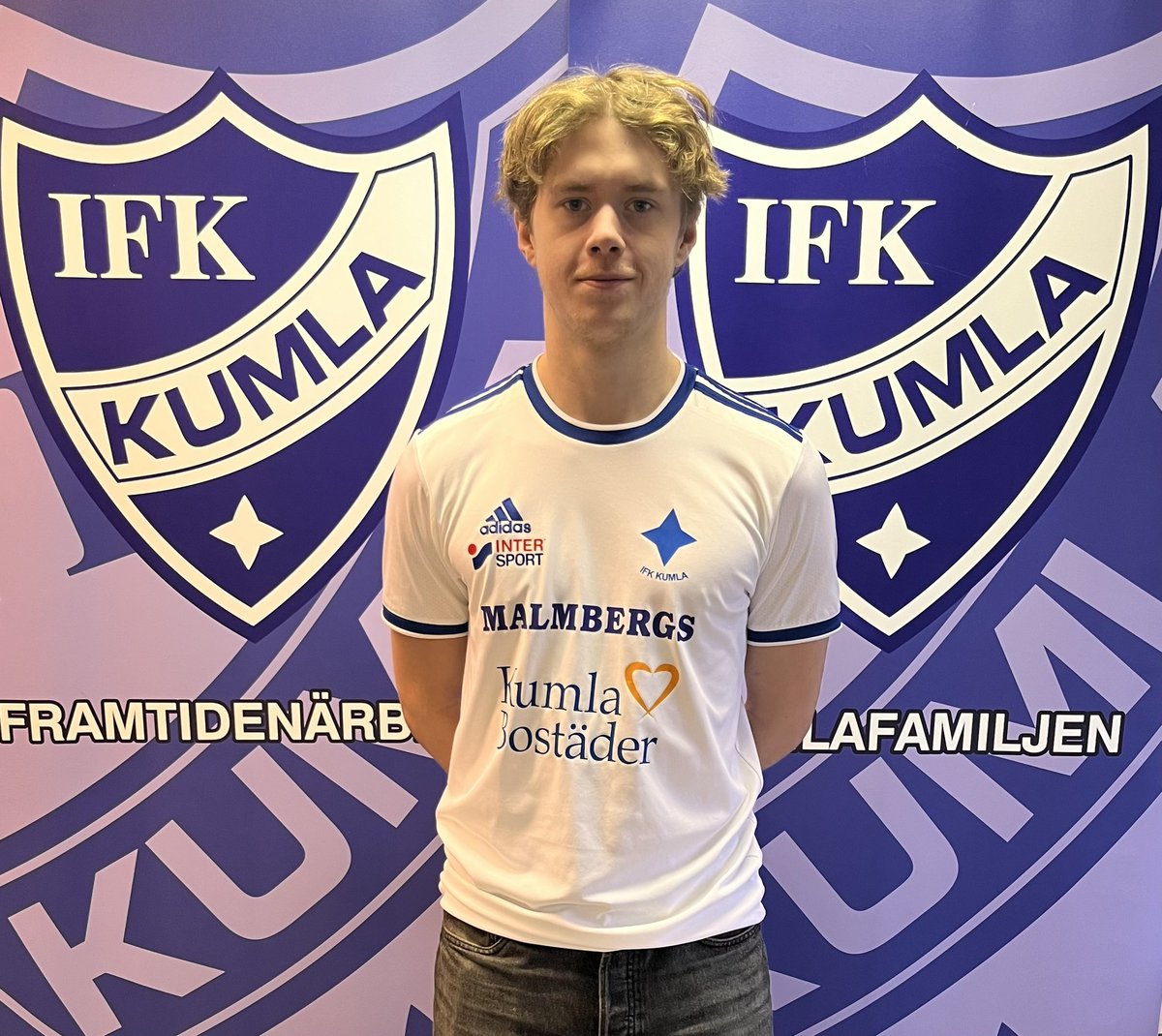 Välkommen till IFK Kumla, Filip Ivarsson!

👉 laget.se/IFKKumla_Herr/…

⚪️🔵

#kumla #kumlafamiljen #framtidenärblåvit