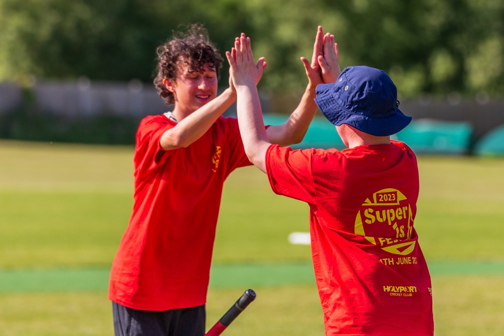 We create a range of opportunities for young people living with disabilities and those from disadvantaged areas to engage in sport and recreational activities in their local communities. Find your local hub or see how you can get involved 👉 lordstaverners.org/how-we-help/ch…