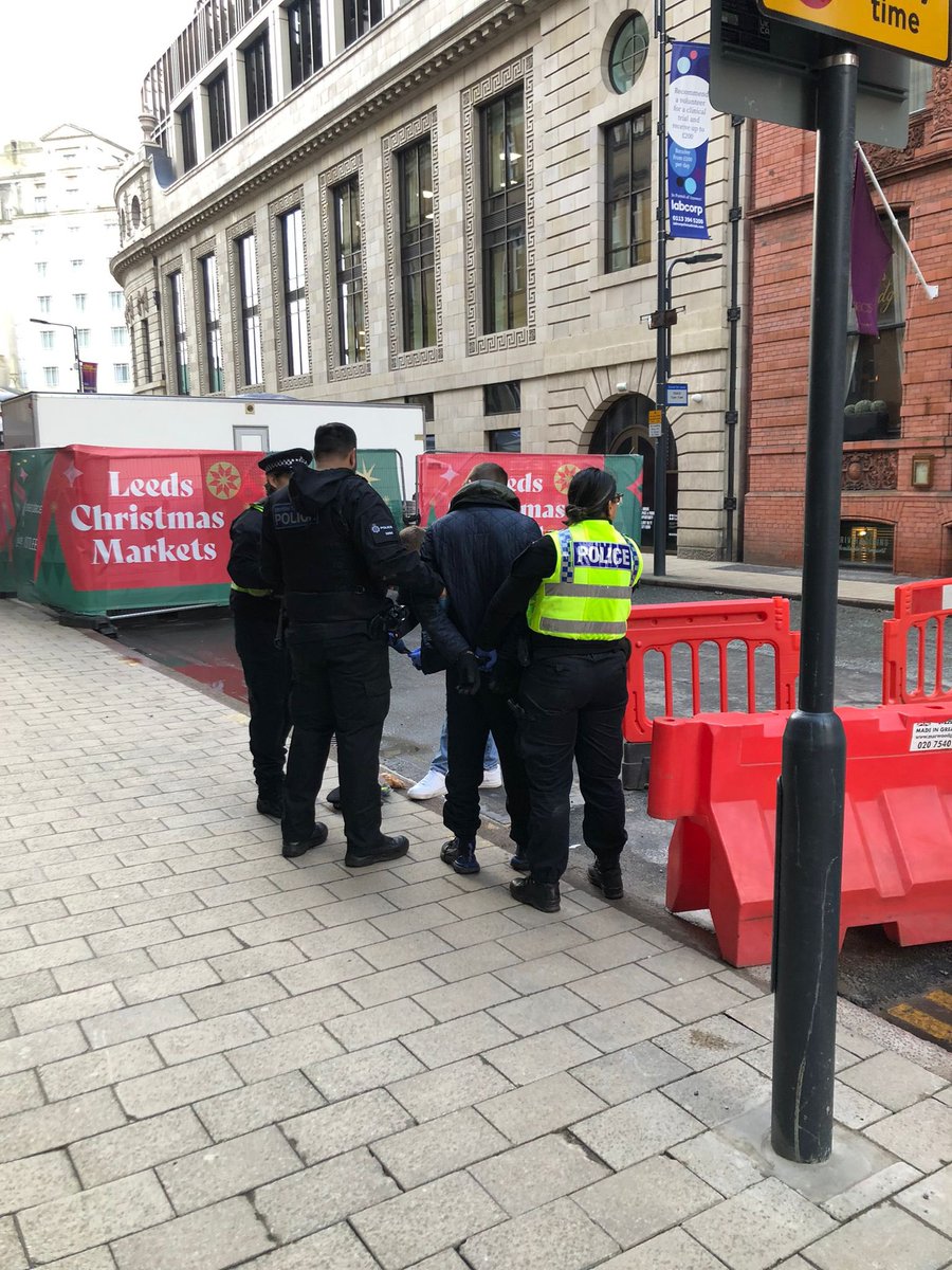 🚨ARREST🚨 #StormPia couldn’t stop our specialist #ProjectServator officers from West Yorkshire and @BTPGtrMcr from stopping this male who was wanted x3 on warrant for various offences. Safe to say the wind’s been taken out of his sails. #TogetherWeveGotItCovered #Leeds