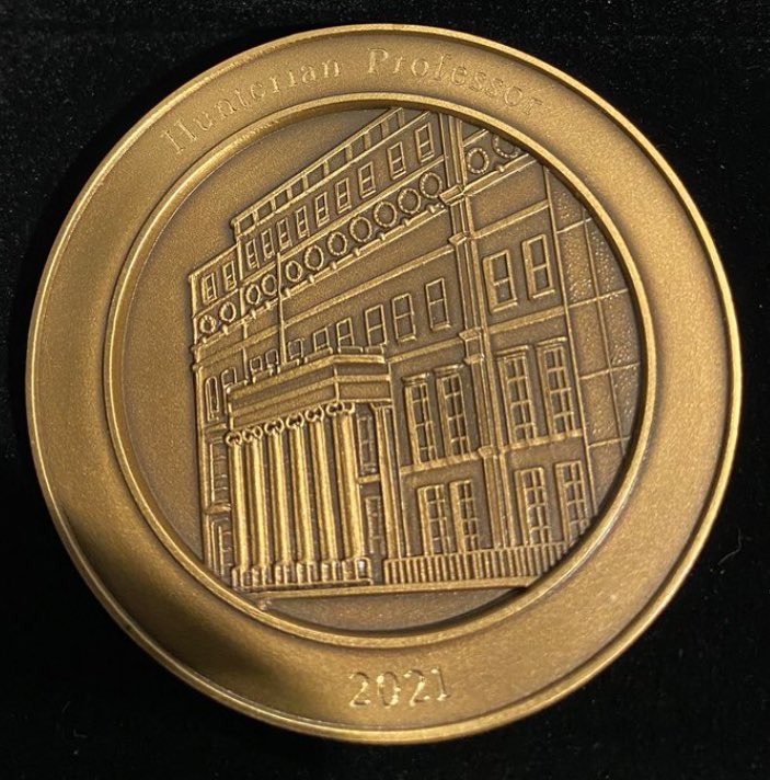 Huge congratulations to <a href="/RishiMukher/">Rajarshi Mukherjee</a>, one of <a href="/AintreeMTC/">AintreeMajorTraumaCentre</a> surgeons on the award of the #Hunterian professorship from the <a href="/RCSnews/">The Royal College of Surgeons of England</a>. That’s 3 Hunterians in 4 years from our major trauma team, following <a href="/DrSiGraham/">Simon Graham</a> and <a href="/Drlyndonmason/">Lyndon Mason</a>. Unbelievable @LivHospitals <a href="/LivUni/">University of Liverpool</a> 👏🥇