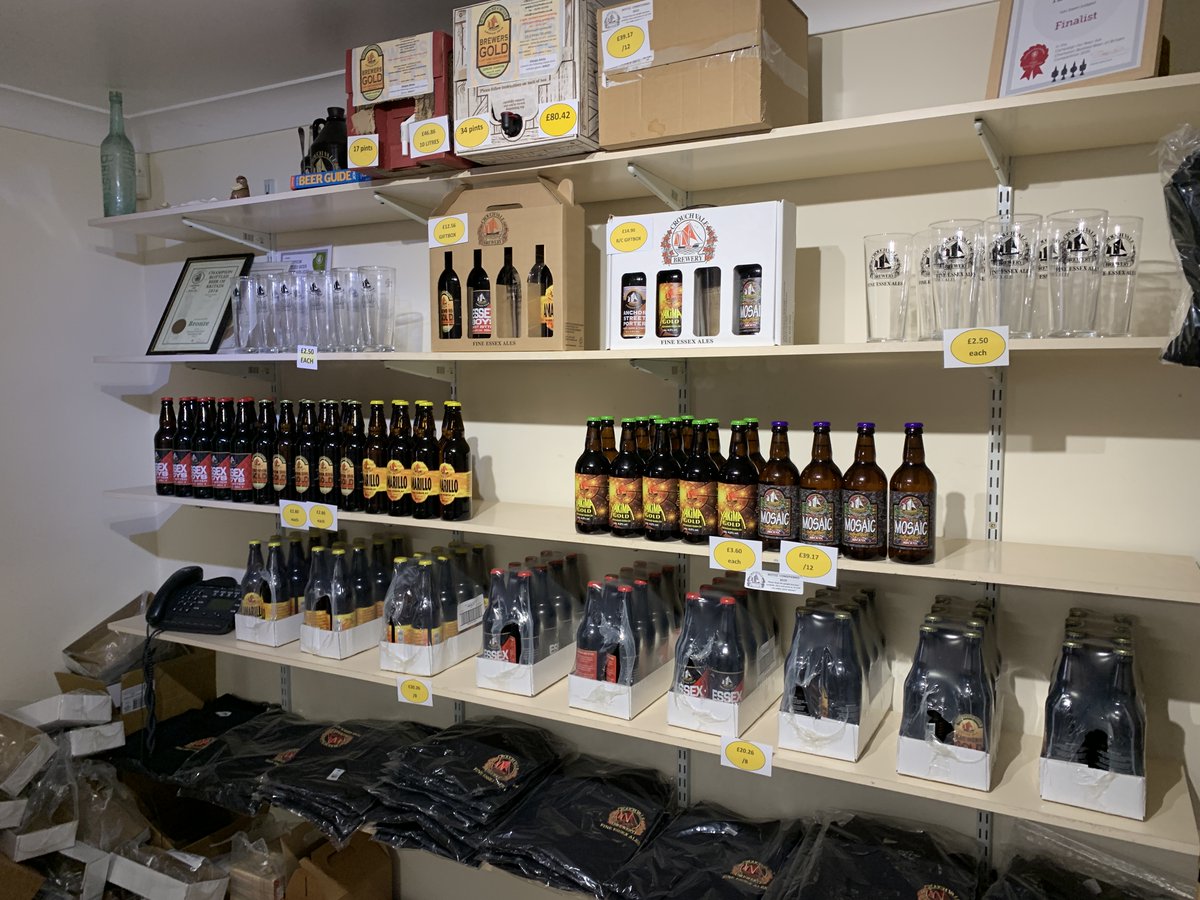 Brewery shop's looking a bit thin but still intact and offering a good range of last-minute Christmas beers in draught and bottled form. Open Thursday until 17.00hrs and all day tomorrow (Friday, 22/12). @taproom19 will supply your needs over the weekend.