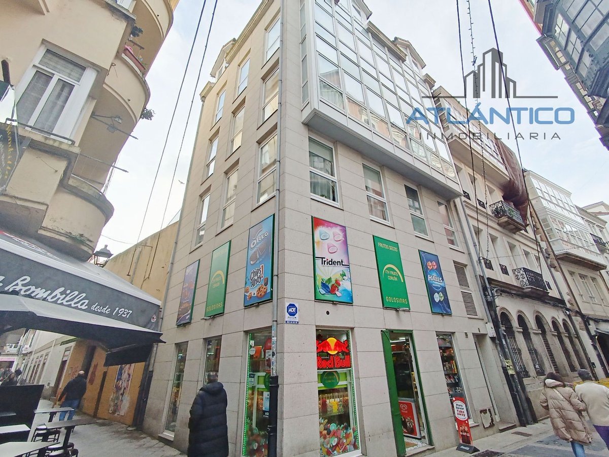 #PisoEnVenta en #Coruña. En la calle #Galera, zona centro.  55m² construidos, 1 Dormitorio, 1 Baño, Salón-cocina, Ascensor atlanticoinmobiliaria.com/ad/103494133