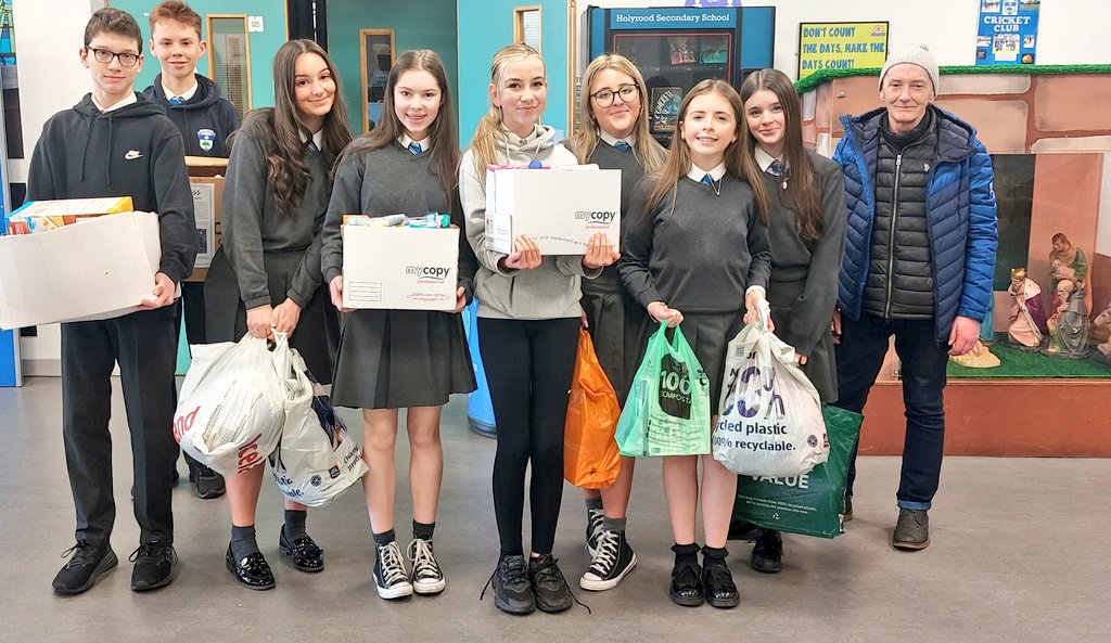 Thank you to everyone @HolyroodSec who contributed to our Christmas appeal . The final collection was collected by Kindness Team. Donations made early December were received a fortnight ago. Many thanks 😊 @Mrs_HteacherRE @MrsHernonTweets @MrSwol_ThinkRE @SCESDirector